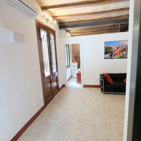 Barceloneta Apartment *